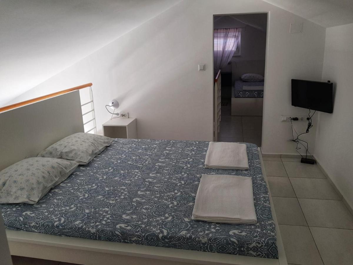 Apartmani Vrancic Мандре Екстер'єр фото