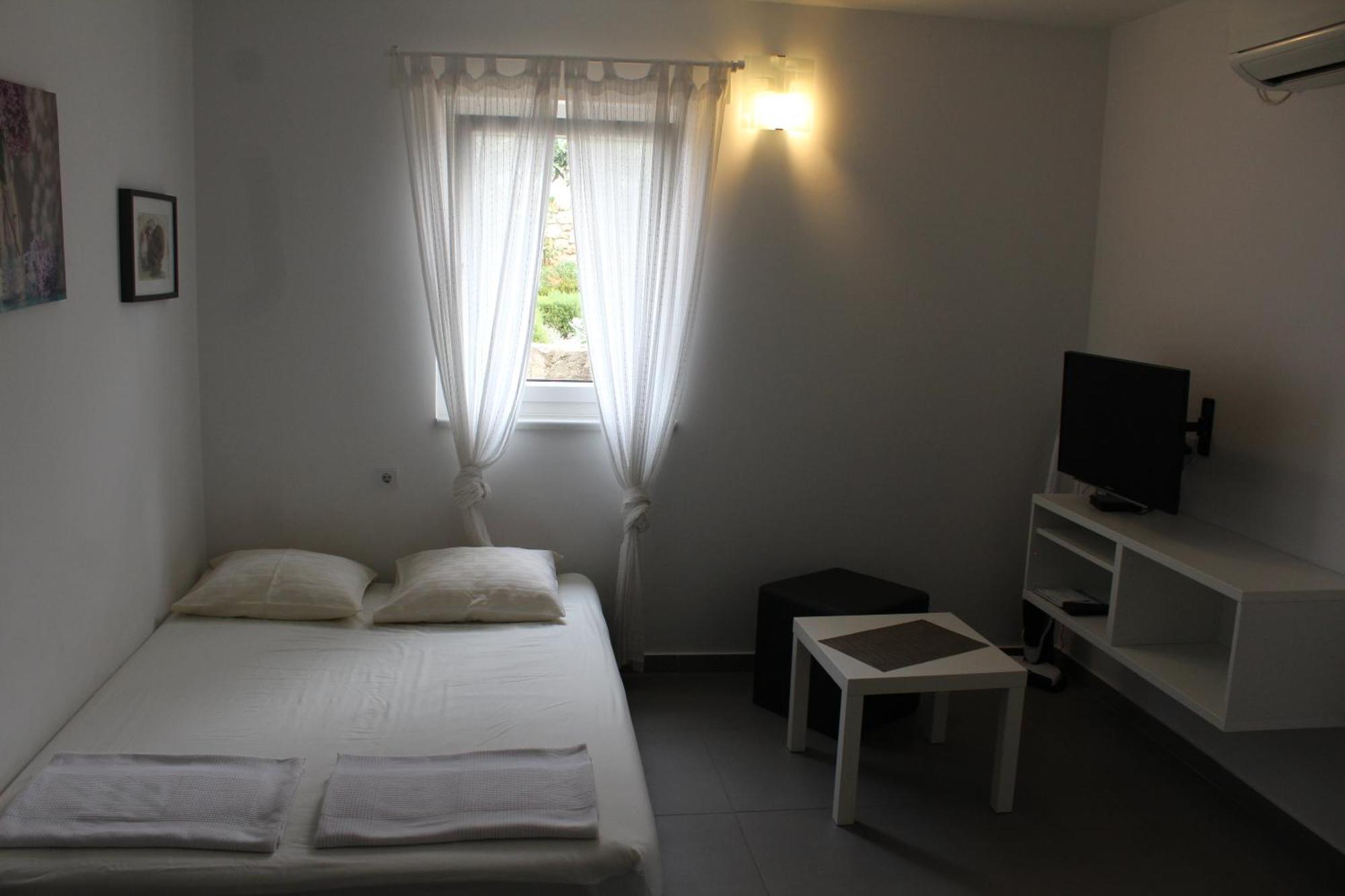 Apartmani Vrancic Мандре Екстер'єр фото